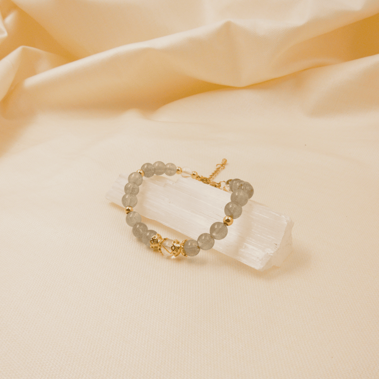 Labradorite and Clear Quartz Bracelet - Crystal Bracelet for Spiritual growth and Transformation - To Eons