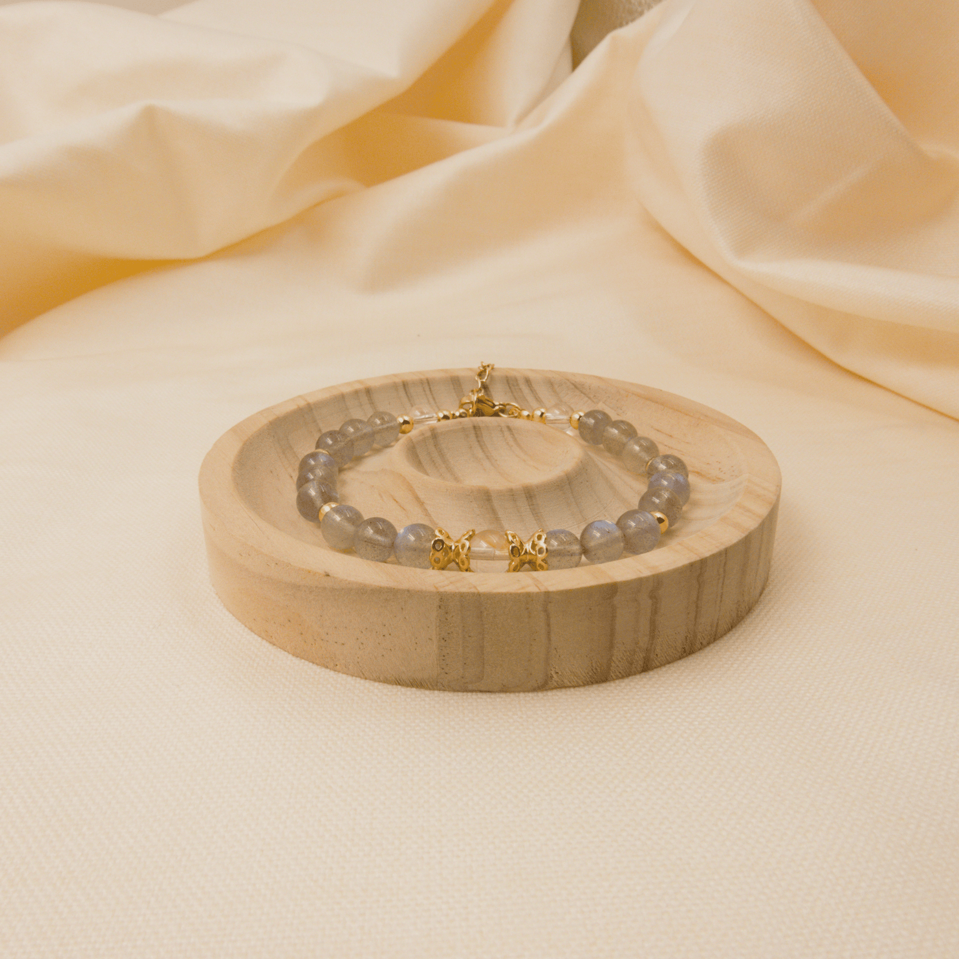 Labradorite and Clear Quartz Bracelet - Crystal Bracelet for Spiritual growth and Transformation - To Eons